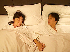 08D2022-A young man who invites a mature woman to a hotel and fucks with a creampie